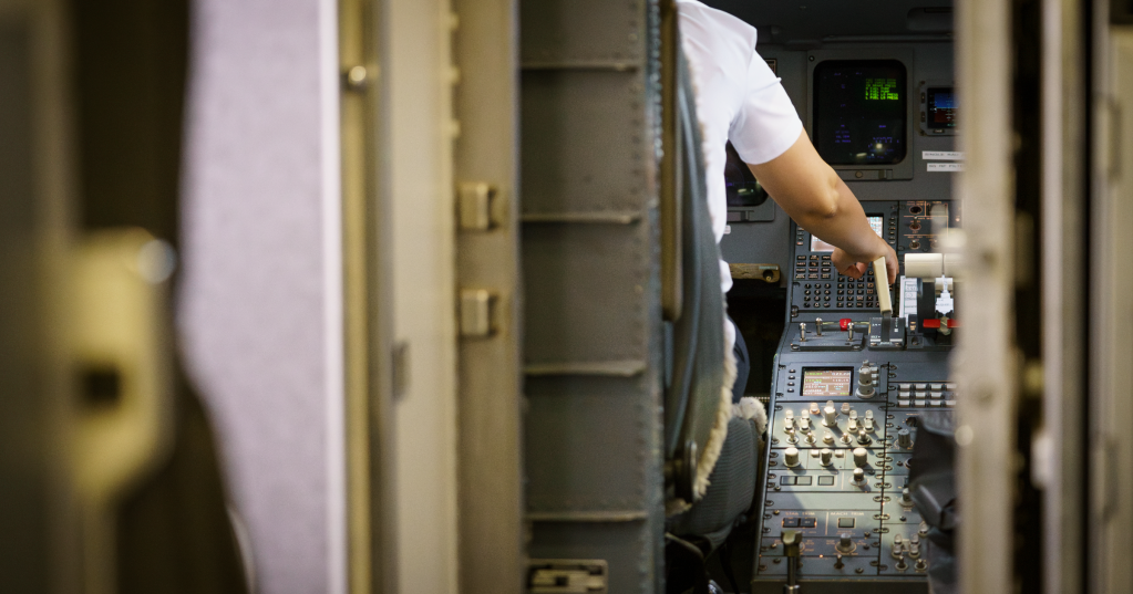 Pilot Dies Mid-Flight, Forcing Emergency Landing at JFK