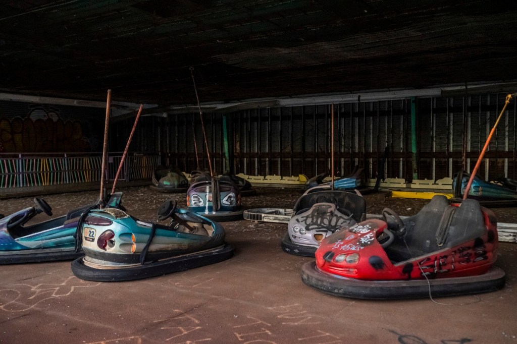 A New Orleans Six Flags Wrecked After Hurricane Katrina is Getting Demolished