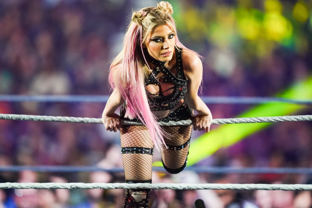 man-swindled-out-of-nearly-1-million-by-scammer-posing-as-wwe-superstar-alexa-bliss