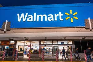 walmart-testing-body-cams-on-employees