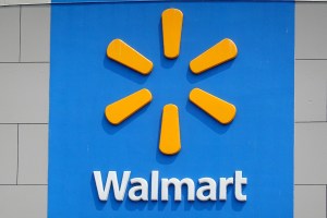 walmarts-new-logo-is-being-slammed-for-its-lack-of-creativity